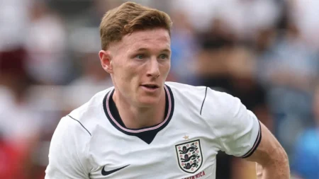 Man United Should Have Splashed £116m On Anderson –Robson