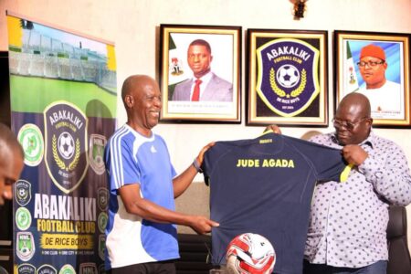 NNL: Jude Agada Here To Solidify Abakaliki FC’s Defence — Head Coach Izuikem Jude Agada (l) being unveiled as Abakaliki FC Assistant Coach