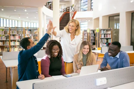 How Joining Leadership Programs For High School Students Enhances College Applications high school students