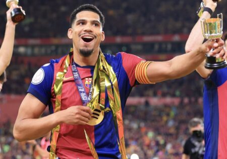 Liverpool Agree Loan Deal To Sign Barcelona Defender Araujo