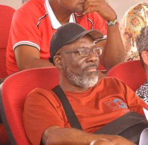 Le père de Noni Madueke part à la recherche de talents au Nigeria, mais reste discret sur l’avenir international de son fils Le père de Noni Madueke part à la recherche de talents au Nigeria