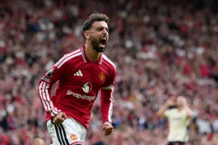 Sheringham: Fernandes Can Compete For Ballon d’Or Award