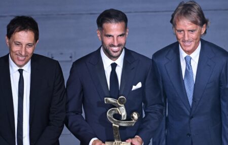Fabregas Wins Serie A Coach Of The Year