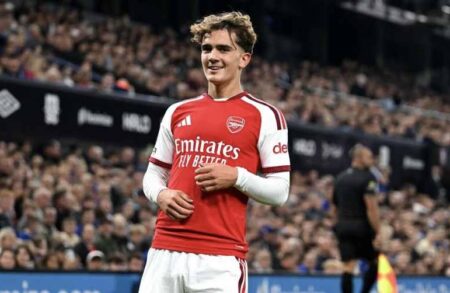 Dowman Equals Rooney Record In Arsenal’s Carabao Cup Win Against Ipswich