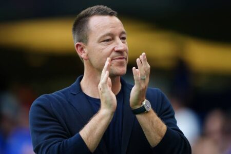 Don’t Be Fazed By Arsenal’s Defensive Grit –Terry Tells Chelsea Players