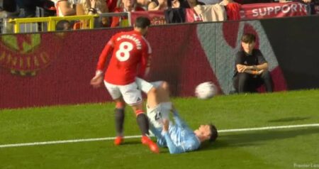 Keane Points Finger At Fernandes Over Foden’s Red Card