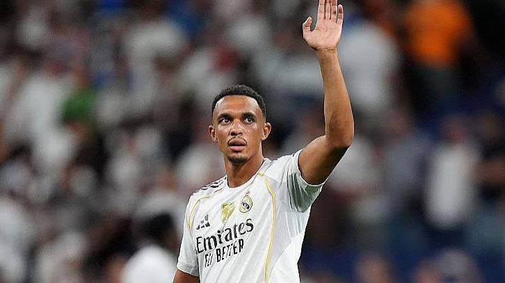 Carragher: Liverpool Must Rescue ‘Third-Choice’ Alexander-Arnold After Real Madrid Nightmare