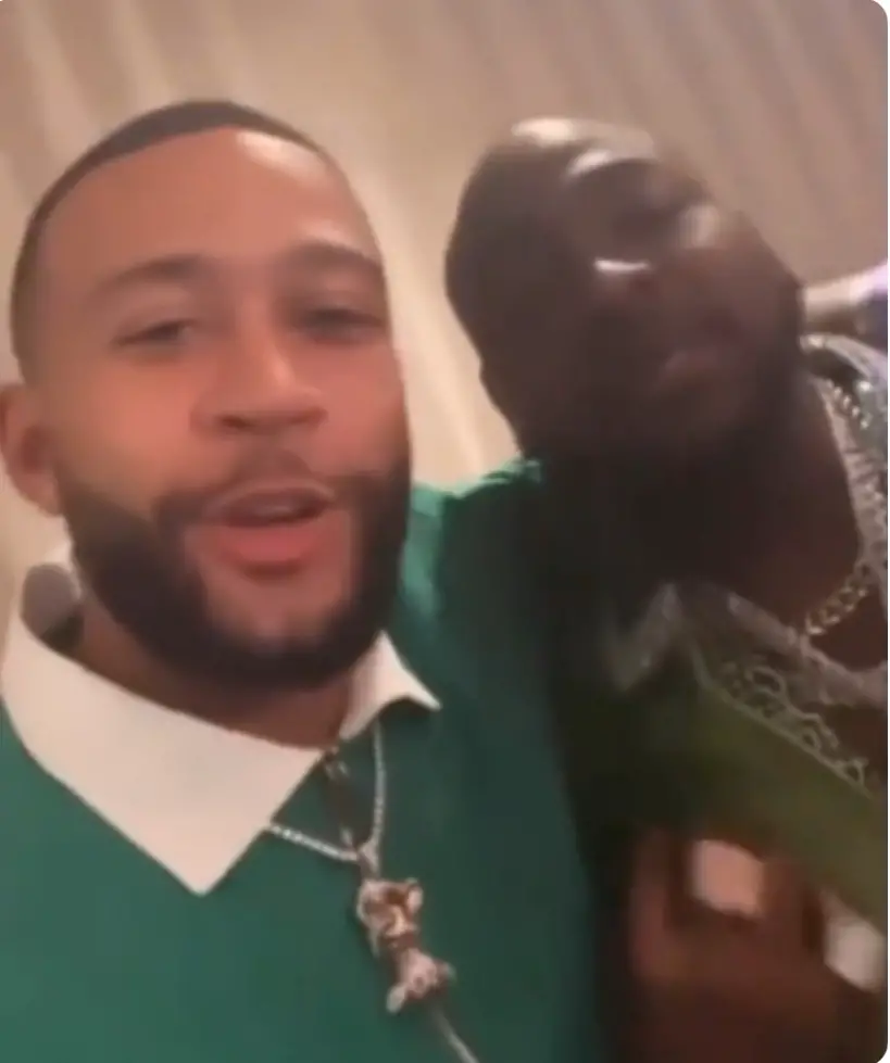 Barcelona Star Depay Hangs Out With Davido In USA