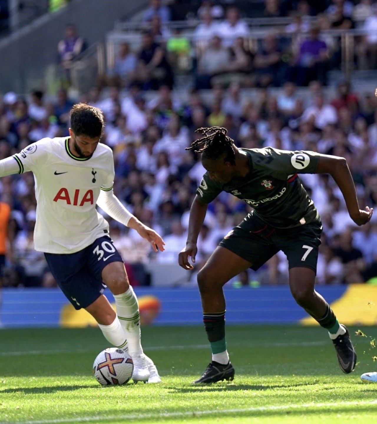 Awoniyi, Aribo Lose With Nottingham Forest, Southampton In Premier League Opener