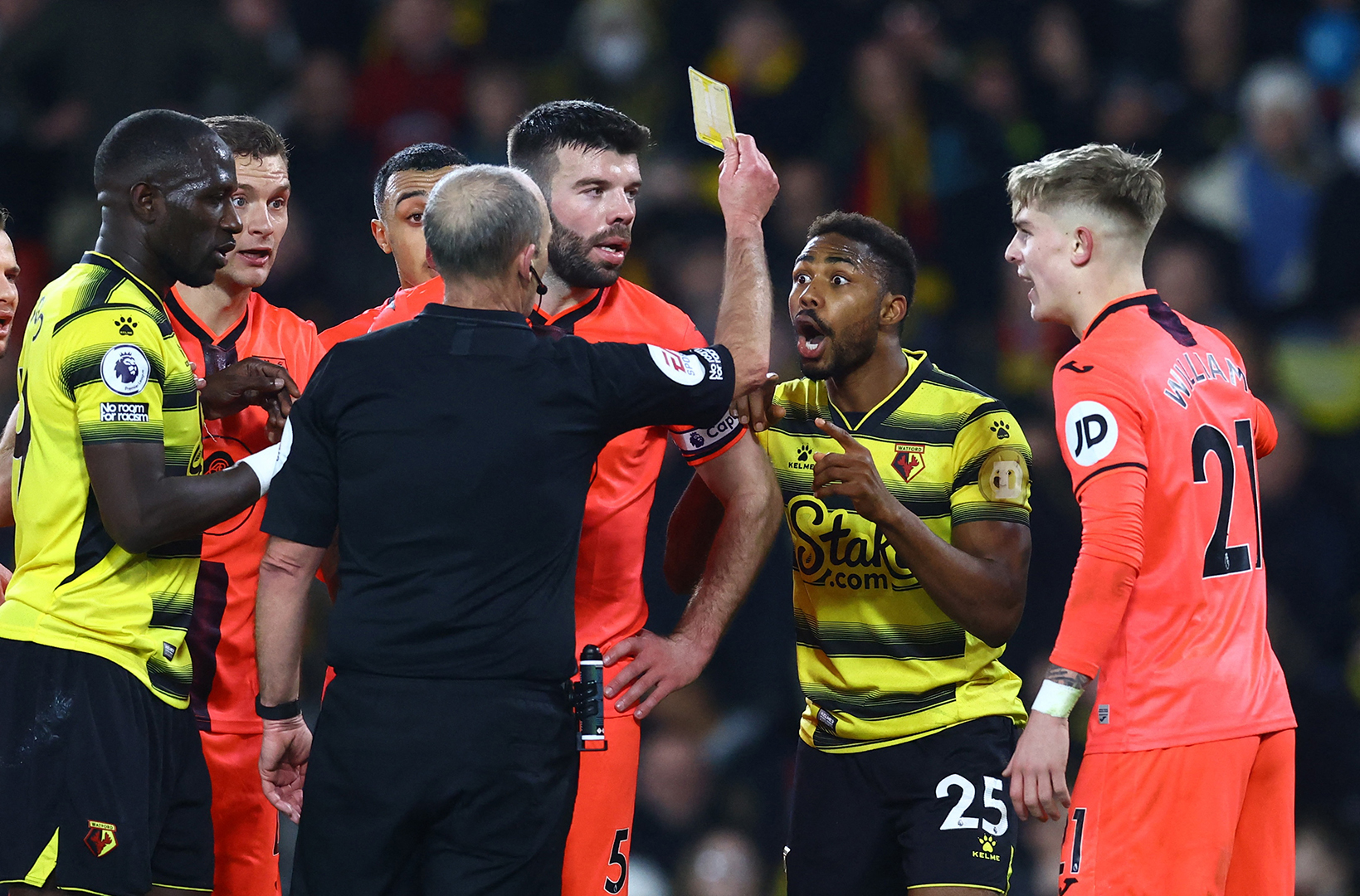 Dennis Sent Off As Watford Suffer Humiliating Home Defeat To Norwich