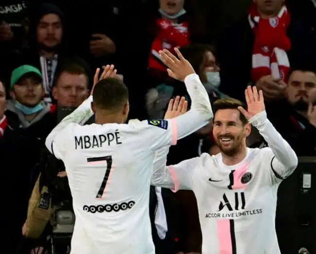 Messi entre dans l'histoire de la Ligue 1 lors de la victoire 6-1 du PSG à Clermont