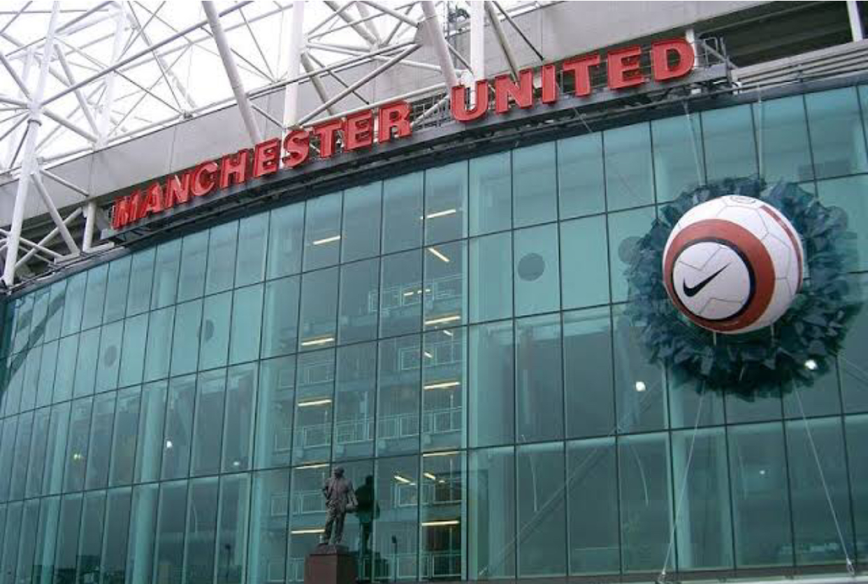 Man United Owners Consider Selling Club