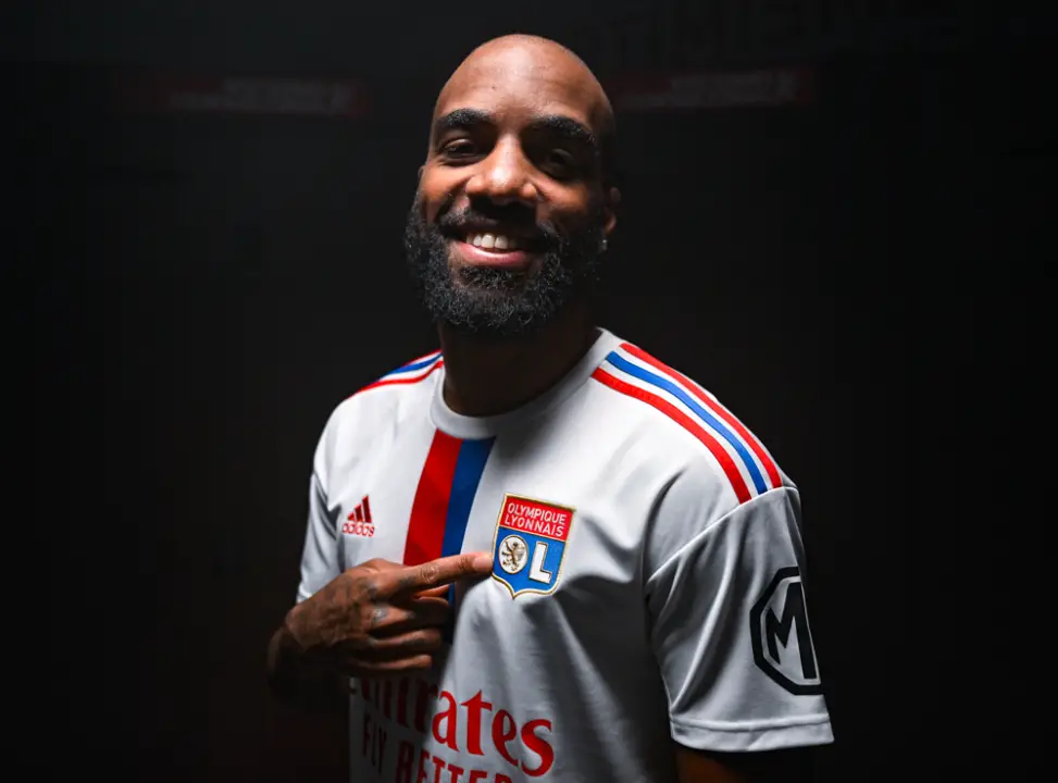 OFFICIAL: Lacazette Departs Arsenal For Former Club Lyon