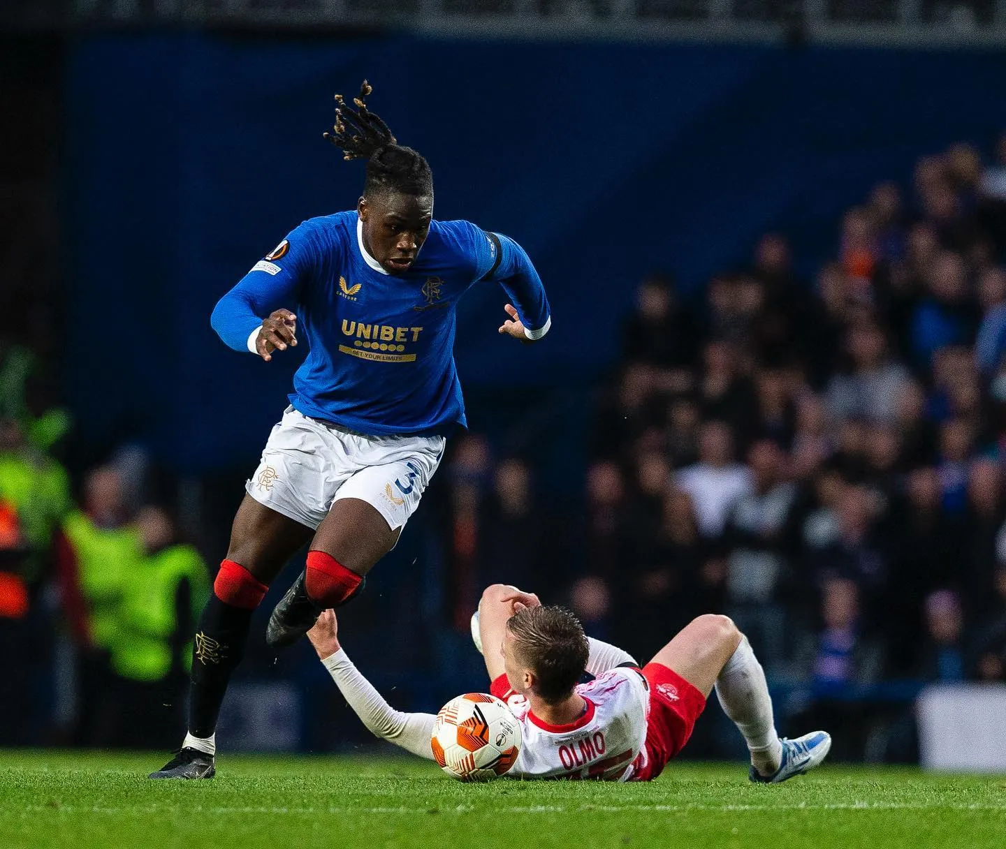 Chelsea Legend Nevin Thumbs Up Bassey After Rangers Scottish Cup Win