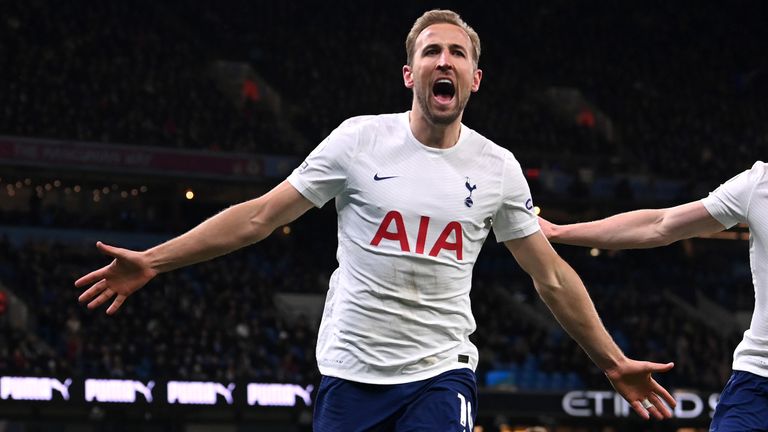 Kane Urged To Make Bold Decision For Move Away From Tottenham